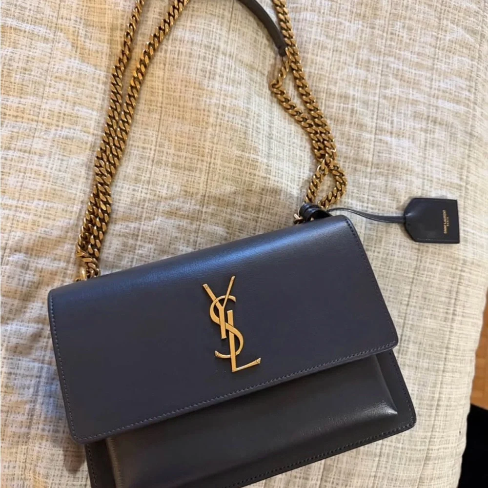 Saint Laurent Black Leather Shoulder Bag with Gold Chain - Picture 5 of 5